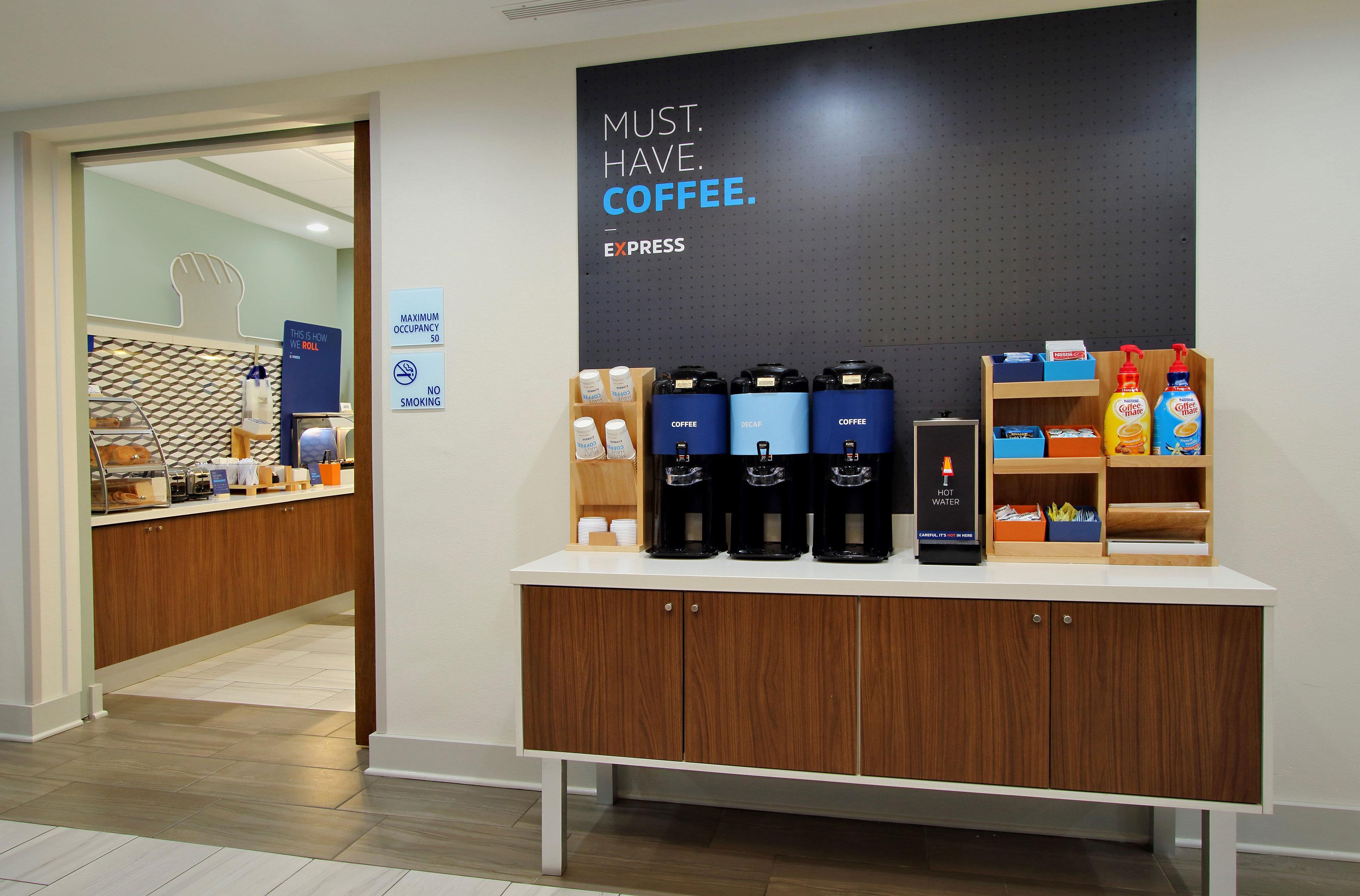 Holiday Inn Express Hotel & Suites Tampa-Usf-Busch Gardens By Ihg Esterno foto