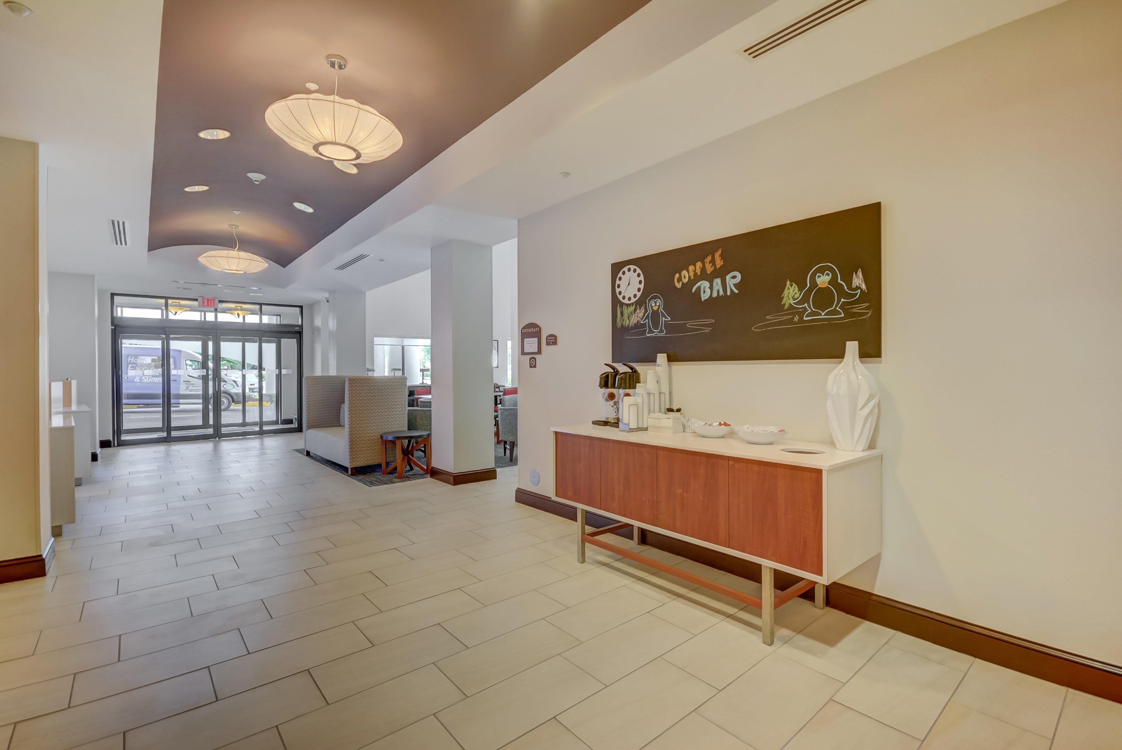 Holiday Inn Express Hotel & Suites Tampa-Usf-Busch Gardens By Ihg Esterno foto