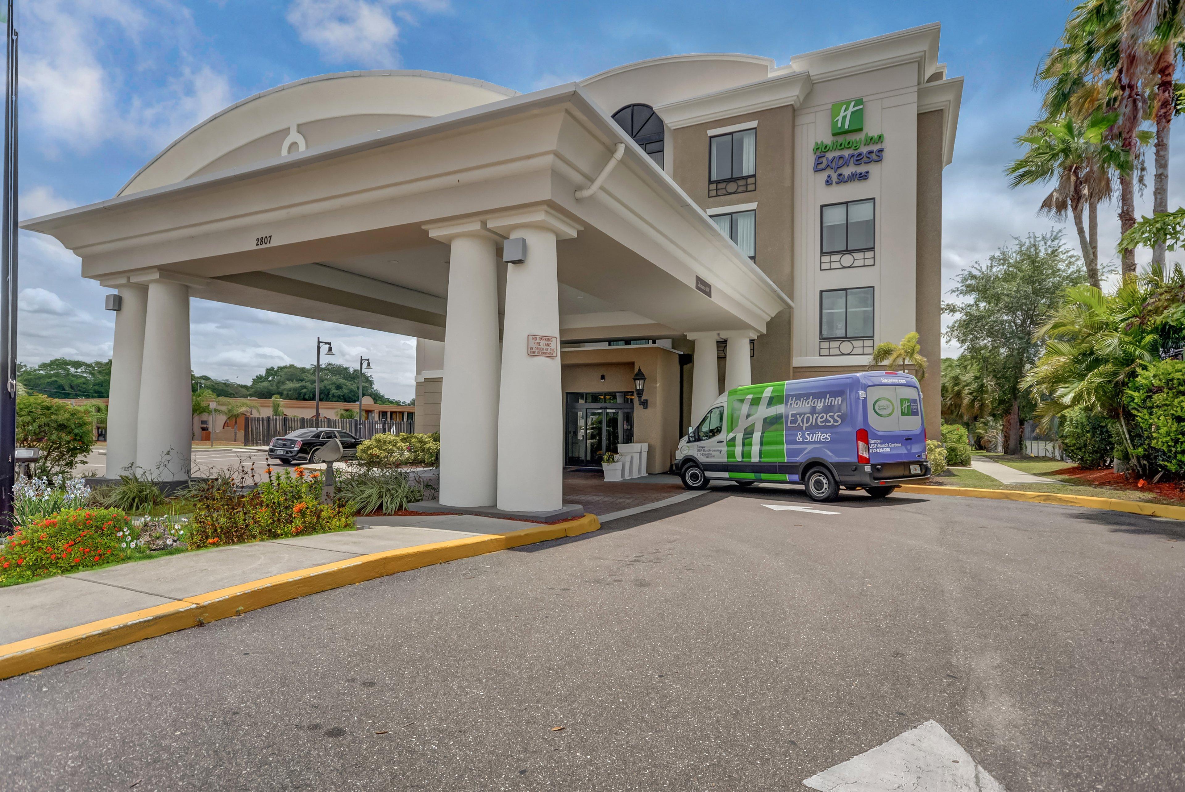Holiday Inn Express Hotel & Suites Tampa-Usf-Busch Gardens By Ihg Esterno foto